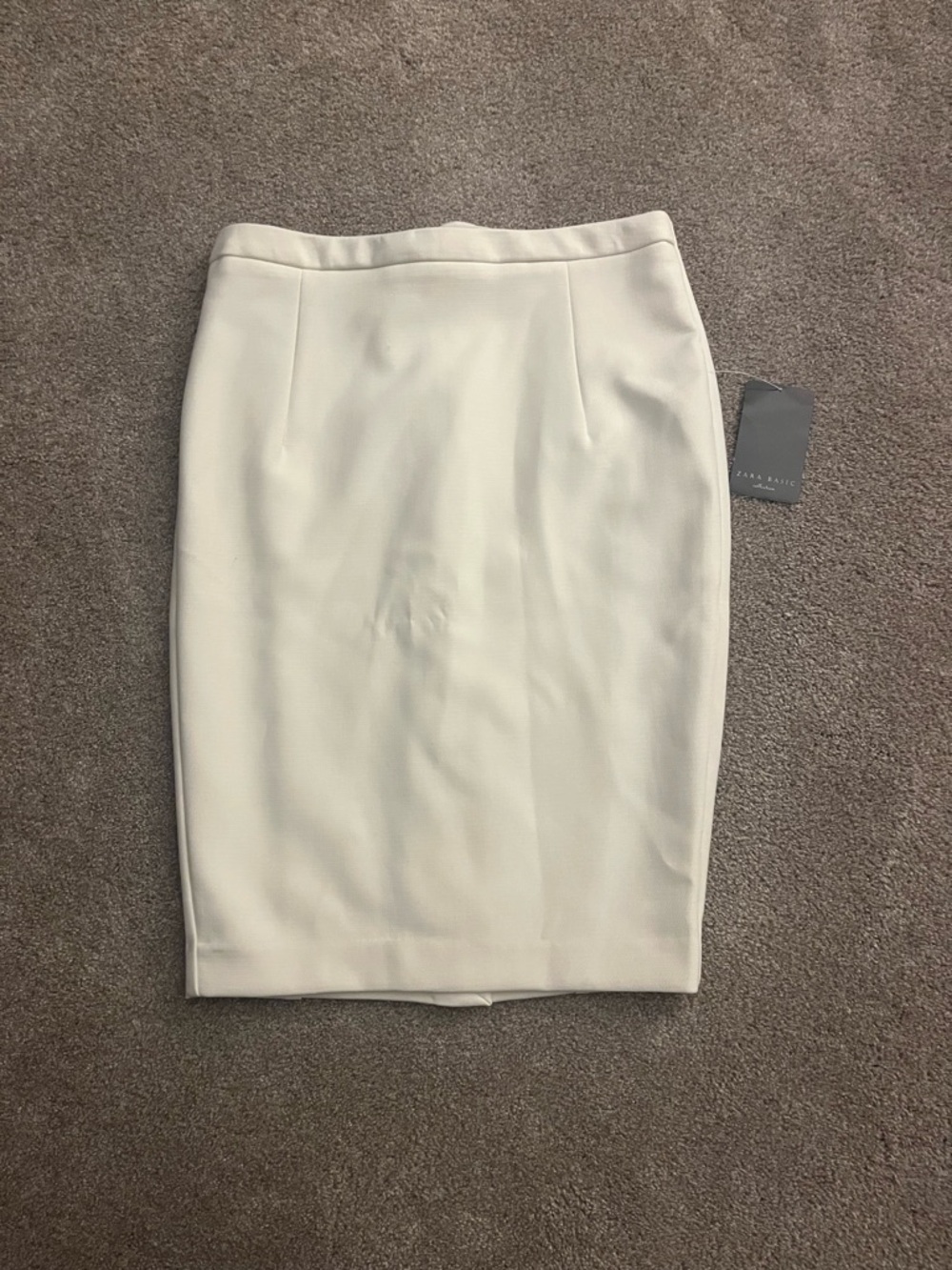 Zara Basic Designer Cream Pencil Skirt - Sleek Tailored Silhouette NWT size m
